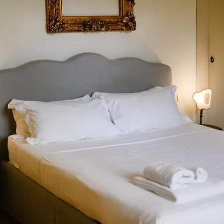 Apartment La Casa Degli Specchi Florence