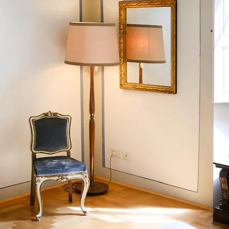 La Casa Degli Specchi * Florens